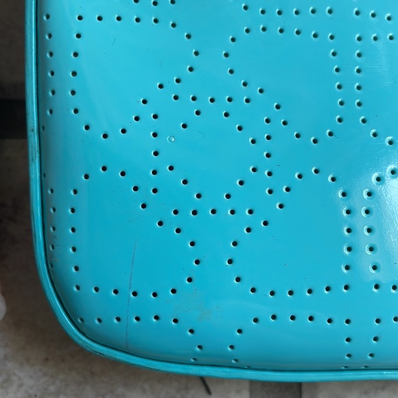 Kate Spade Blue Heart Crossbody - Picture 2 of 10